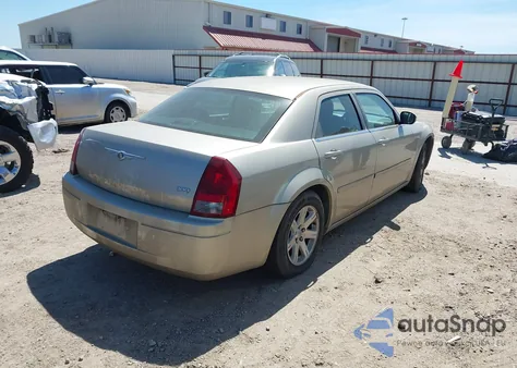 2006 Chrysler 300 from USA, damaged, VIN 2C3LA43R36H513831